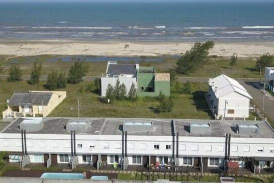 Sobrados Com E Sacada Vista Ao Mar *